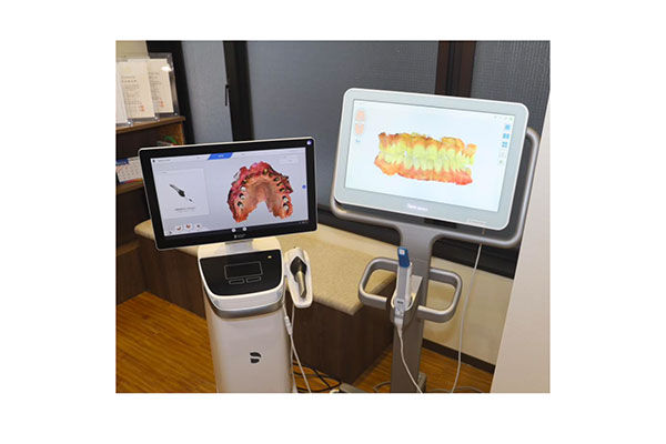 口腔内スキャナー